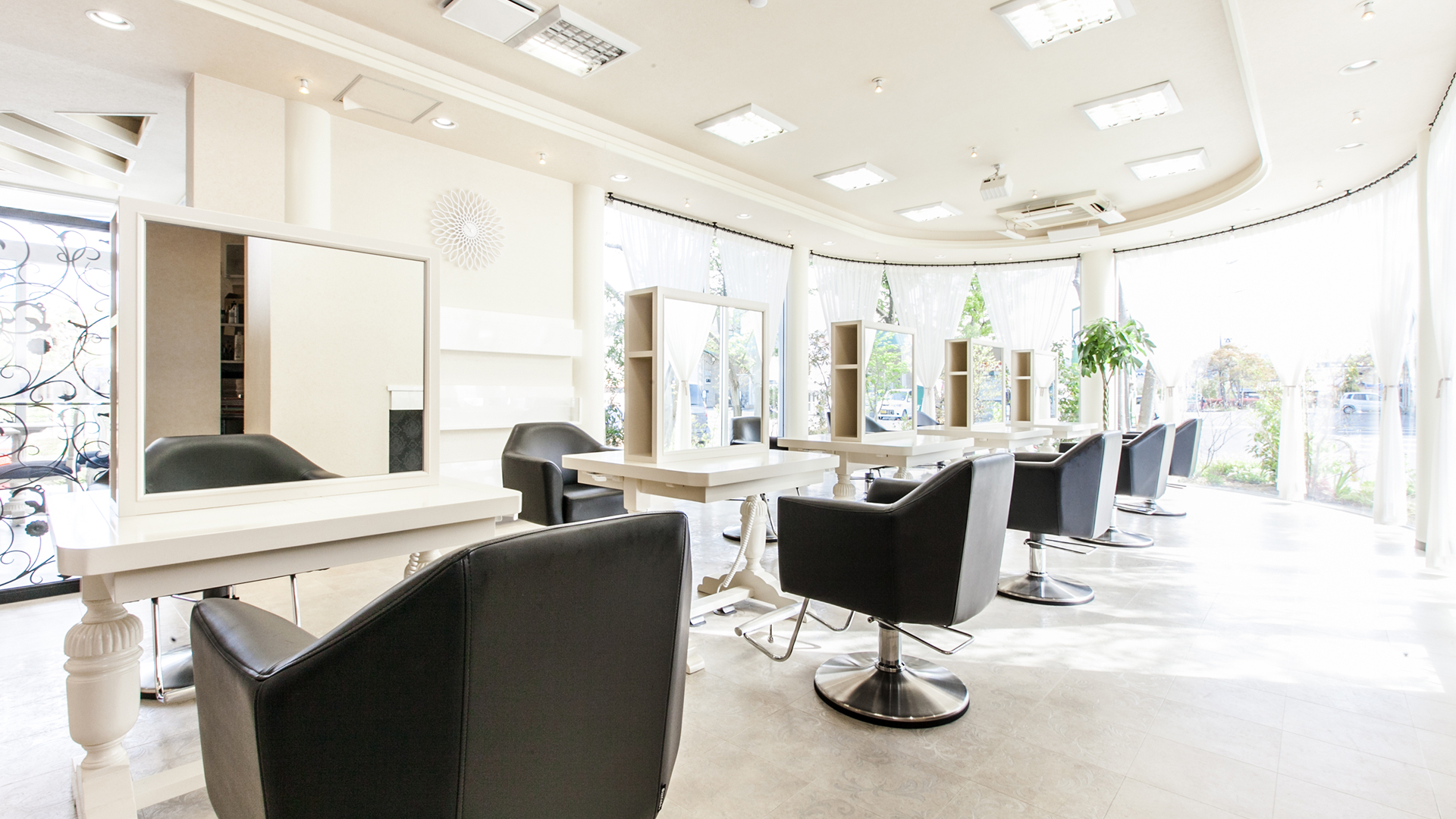 内観 / Interior